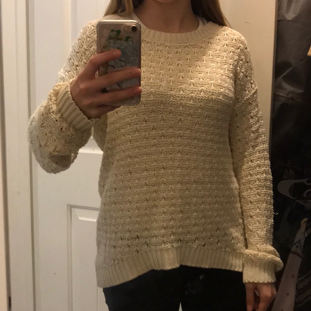 cream long sleeve knitted sweater